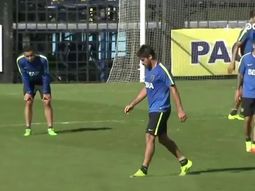 boca: pablo perez le pego a un juvenil y guillermo lo echo de la practica boca: pablo perez le pego a un juvenil y guillermo lo echo de la practica