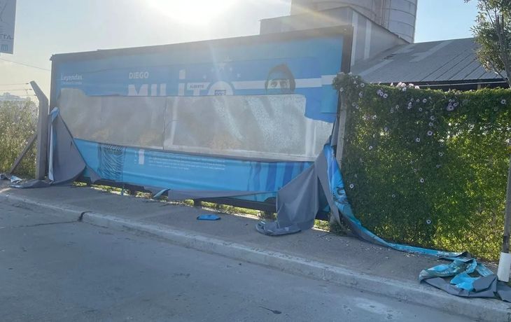 Vandalizaron un cartel de Milito cerca de la cancha de Racing