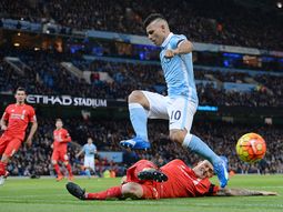 con sergio agüero como titular, el city fue goleado por el liverpool como local con sergio agüero como titular, el city fue goleado por el liverpool como local