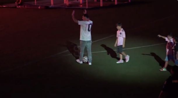 Furor: el caño que Thiago le metió a Messi en plena presentación