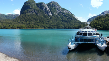 El destino al que se puede acceder en barco y tiene unos colores y paisajes imperdibles El destino al que se puede acceder en barco y tiene unos colores y paisajes imperdibles