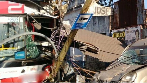 Lanús: un chofer se descompensó y atropelló al menos a 9 personas