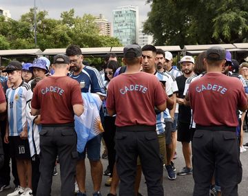 Se abrieron las puertas del Monumental para Argentina vs. Ecuador: la emoción de los hinchas