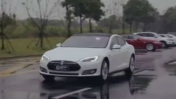 hackearon un auto electrico en movimiento hackearon un auto electrico en movimiento