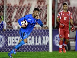Bielkiewicz marcó de penal para Deportes Iquique y se llevó la pelota. Bielkiewicz marcó de penal para Deportes Iquique y se llevó la pelota.