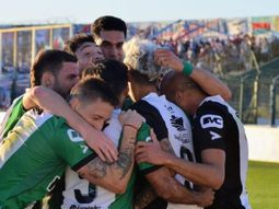 Batacazo: Villa Mitre le ganó en penales a Arsenal y avanzó en la Copa Argentina
