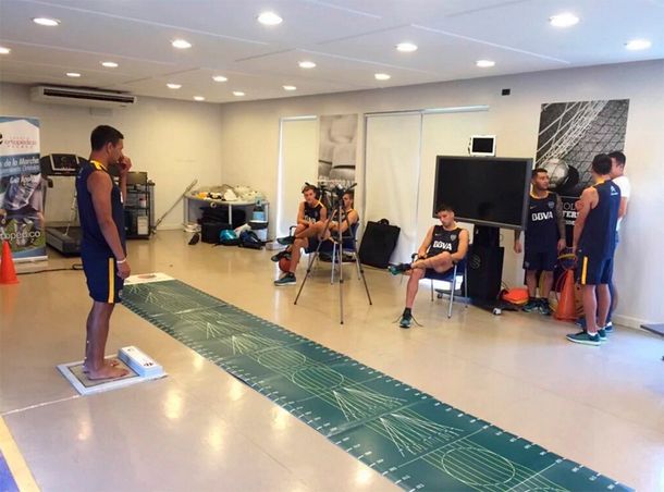 Con dos caras nuevas, Boca retomó los entrenamientos