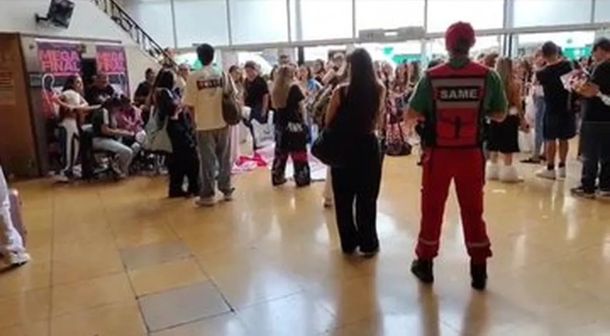 Pánico en Flores: una multitud sufrió descomposturas y desmayos en el Teatro Gran Rivadavia