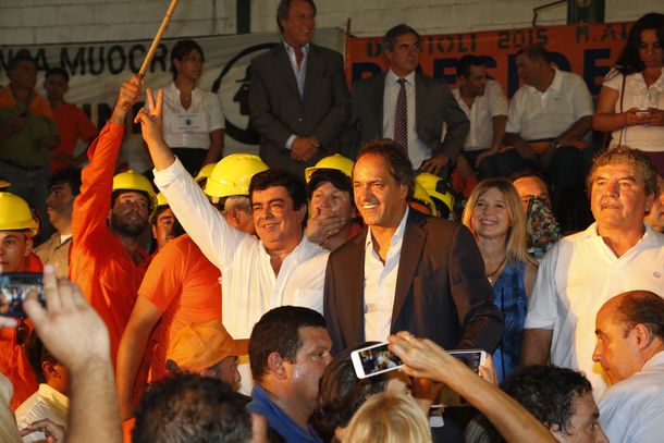 Para Espinoza, Cristina tiene que ser Lula, y Scioli, Dilma