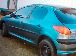 El auto que robaron los delincuentes en la Ruta N°34 a la altura de La Banda, Santiago del Estero