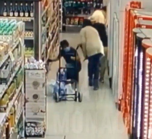 Así balearon al encargado de un supermercado en Villa Urquiza