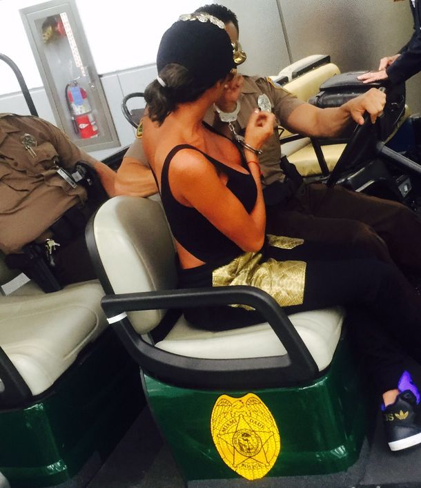 La broma que le salió mal a la Griega Xipolitakis: contrató a un actor, fingió su detención y ahora podría ir presa de verdad