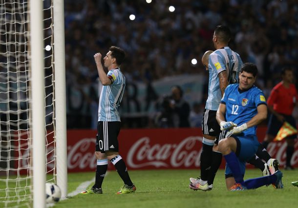 Con el tanto ante Bolivia, Messi llegó a los 50 goles con la Selección