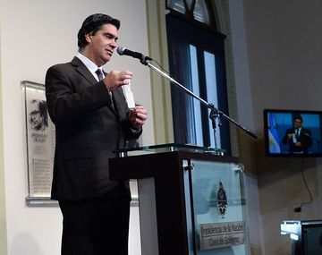 No hubo este tratamiento con otros funcionarios