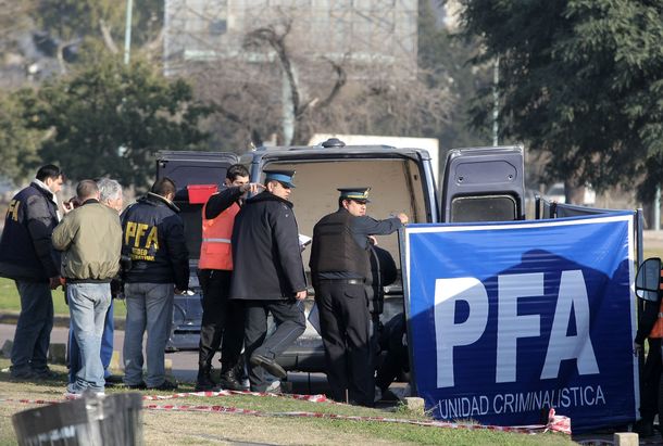 Hallan a un hombre acuchillado en Costanera