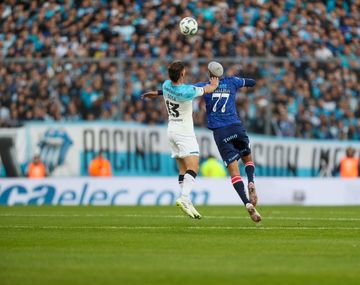 Racing le ganó 2-1 a Unión en el Cilindro y quedó como escolta