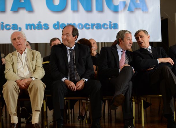 Pino, lapidario: En ningún lugar del mundo se regala un partido como lo hizo la UCR