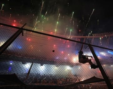 Hinchas de Racing colapsan la venta de entradas para la final de la Sudamericana: una multitud alentará al equipo