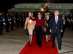 cristina arribo a paraguay para presenciar la misa del papa francisco cristina arribo a paraguay para presenciar la misa del papa francisco