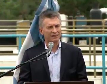 Macri reiteró que hace 5 años que se genera trabajo público inútil