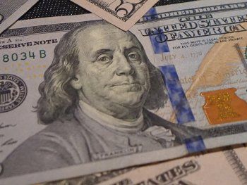 El dólar blue cierra la semana con una leve suba