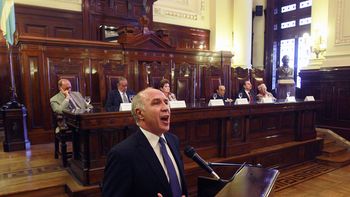 lorenzetti: necesitamos politicas claras para combatir al narcotrafico lorenzetti: necesitamos politicas claras para combatir al narcotrafico