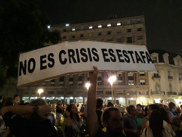 Masivo ruidazo nacional en Plaza de Mayo
