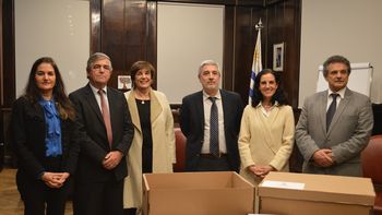 La ministra de Economía, Azucena Arbeleche, presentó el proyecto de Rendición de Cuentas en el Parlamento. La ministra de Economía, Azucena Arbeleche, presentó el proyecto de Rendición de Cuentas en el Parlamento.
