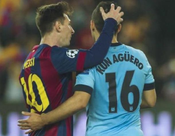 Cuestión de paternidad: Agüero sigue sin poder ganarle a su amigo Messi