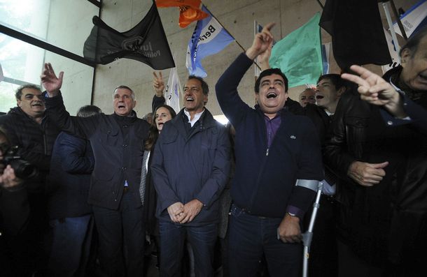 El peronismo dio señal de diálogo frente al mausoleo de su líder