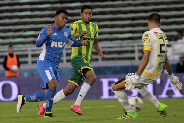 Aldosivi se lo ganó a Racing sobre la hora