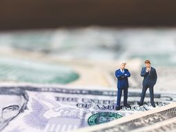 El senador Guido Manini Ríos volvió a criticar al gobierno por el atraso cambiario. El senador Guido Manini Ríos volvió a criticar al gobierno por el atraso cambiario.