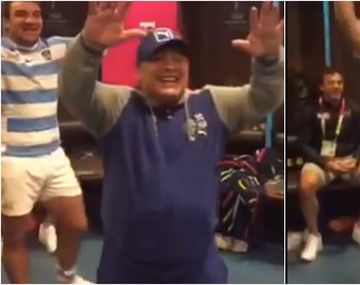 Video: Maradona festejó con los Pumas en el vestuario