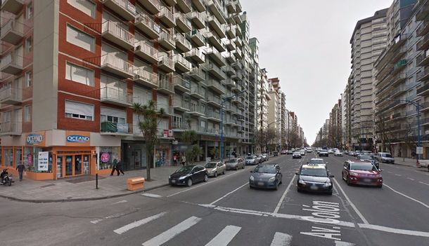Un perro cayó de un piso 23 sobre una turista y ambos sobrevivieron