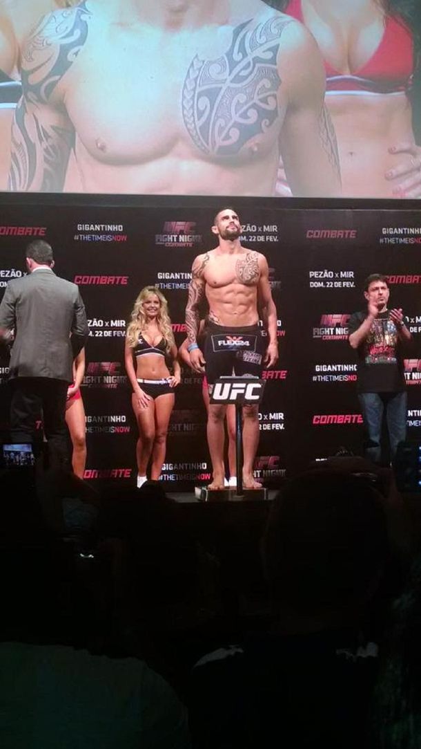 Ponzinibbio pasó el pesaje y ya está listo para la pelea ante Strickland