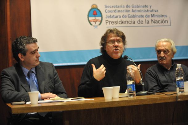 Forster contra Del Sel: Lo soez es el fin de la vida polítca