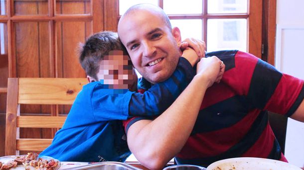 Federico Blanco con su hijo