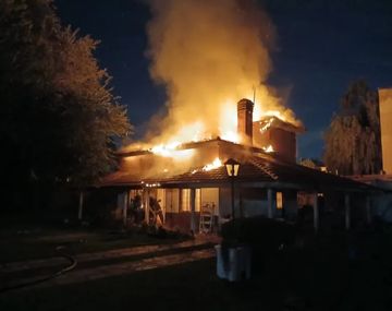 Incendio en Del Viso: tres jóvenes murieron al quedar atrapados en una casa