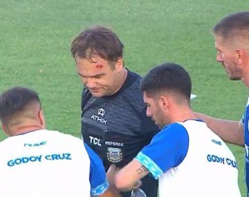 La sanción que enfrentaría Godoy Cruz tras la fuerte agresión al juez de línea