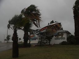 Así golpea Harvey contra la costa de Texas Así golpea Harvey contra la costa de Texas