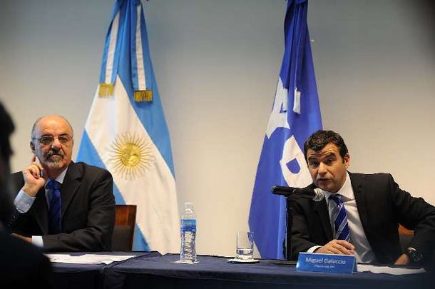 Galuccio: las naftas no están afectadas por el control de precios