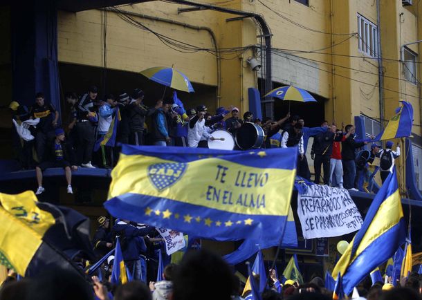 Más de cinco mil personas en el banderazo por Riquelme