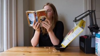 video: inventan un brazo robotico que te prepara el desayuno video: inventan un brazo robotico que te prepara el desayuno