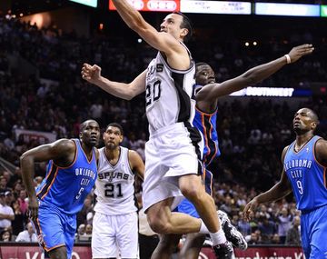 Los Spurs de Ginóbili ganaron y están a un paso de la final