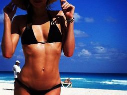 esta actriz mostro su cuerpo en las playas de cancun esta actriz mostro su cuerpo en las playas de cancun
