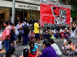 yerbatazo: productores regalaran kilos de yerba ante la crisis del sector yerbatazo: productores regalaran kilos de yerba ante la crisis del sector