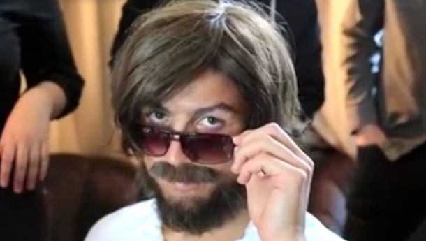 Ya no sabe qué hacer para caer bien: ahora Cristiano se vistió de linyera