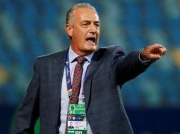 Gustavo Alfaro reveló qué le dijo Lionel Messi tras la eliminación de Ecuador