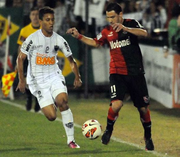 Newells puso un pie en la final de la Copa Libertadores