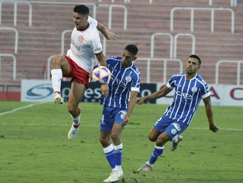 Un ex River y Racing le dio a Estudiantes su primer triunfo